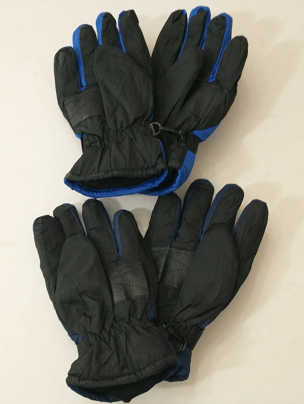 Set Of Winter Gloves, Kids Size M, Rated To -20°, Waterproof, Blue And Black